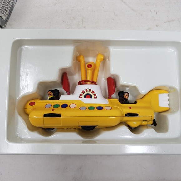 The Beatles Collection Yellow Submarine Corgi Classics Diecast Model Figure 1997 - Picture 4 of 12